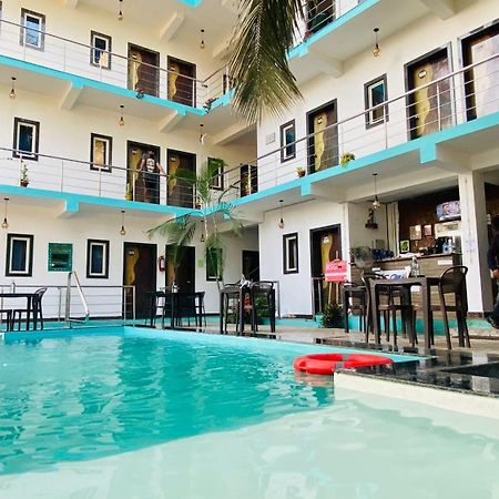 Bsg Stay - Turtle Beach Morjim Goa Bagian luar foto