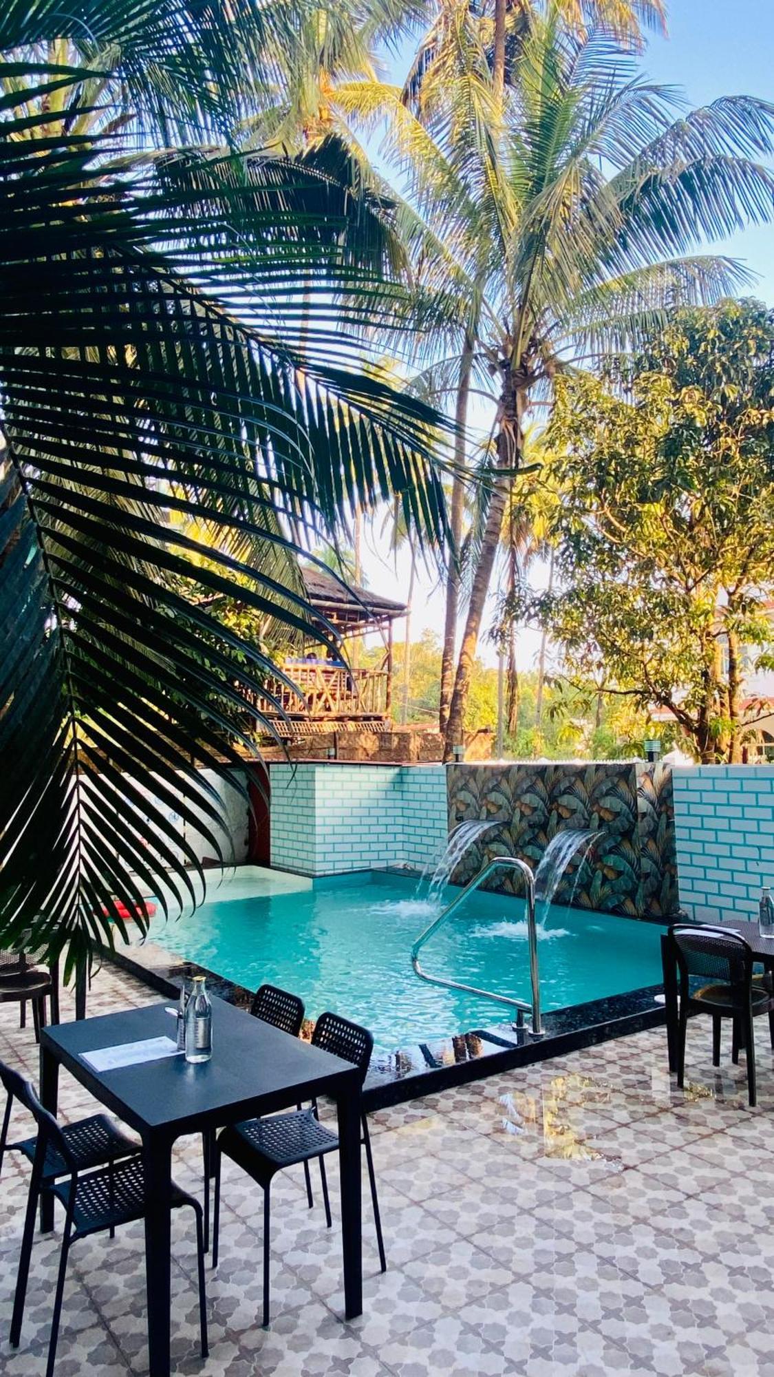 Bsg Stay - Turtle Beach Morjim Goa Bagian luar foto