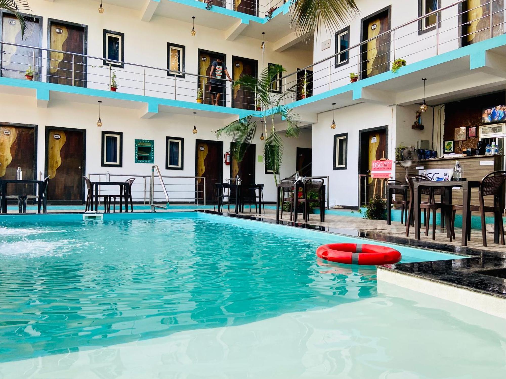 Bsg Stay - Turtle Beach Morjim Goa Bagian luar foto